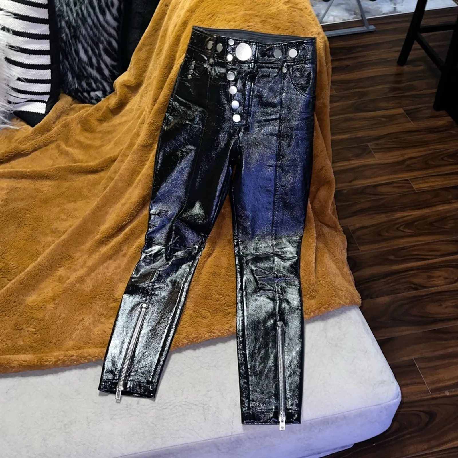 Alexander Wang Snap-Detailed Patent Leather Skinny Pants in Black - Image 5