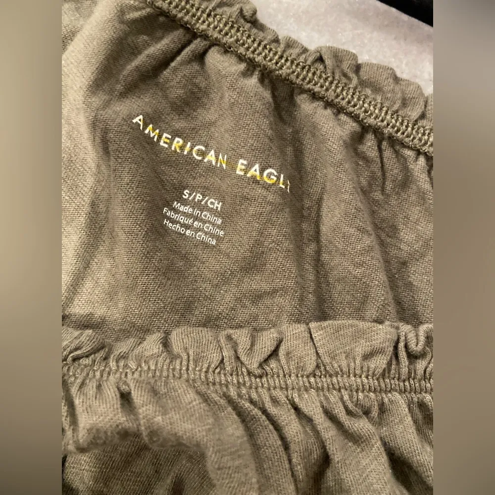 NWOT American Eagle Size S Army Green Scoop Neck Puff Sleeve Button Peasant Top - Image 8