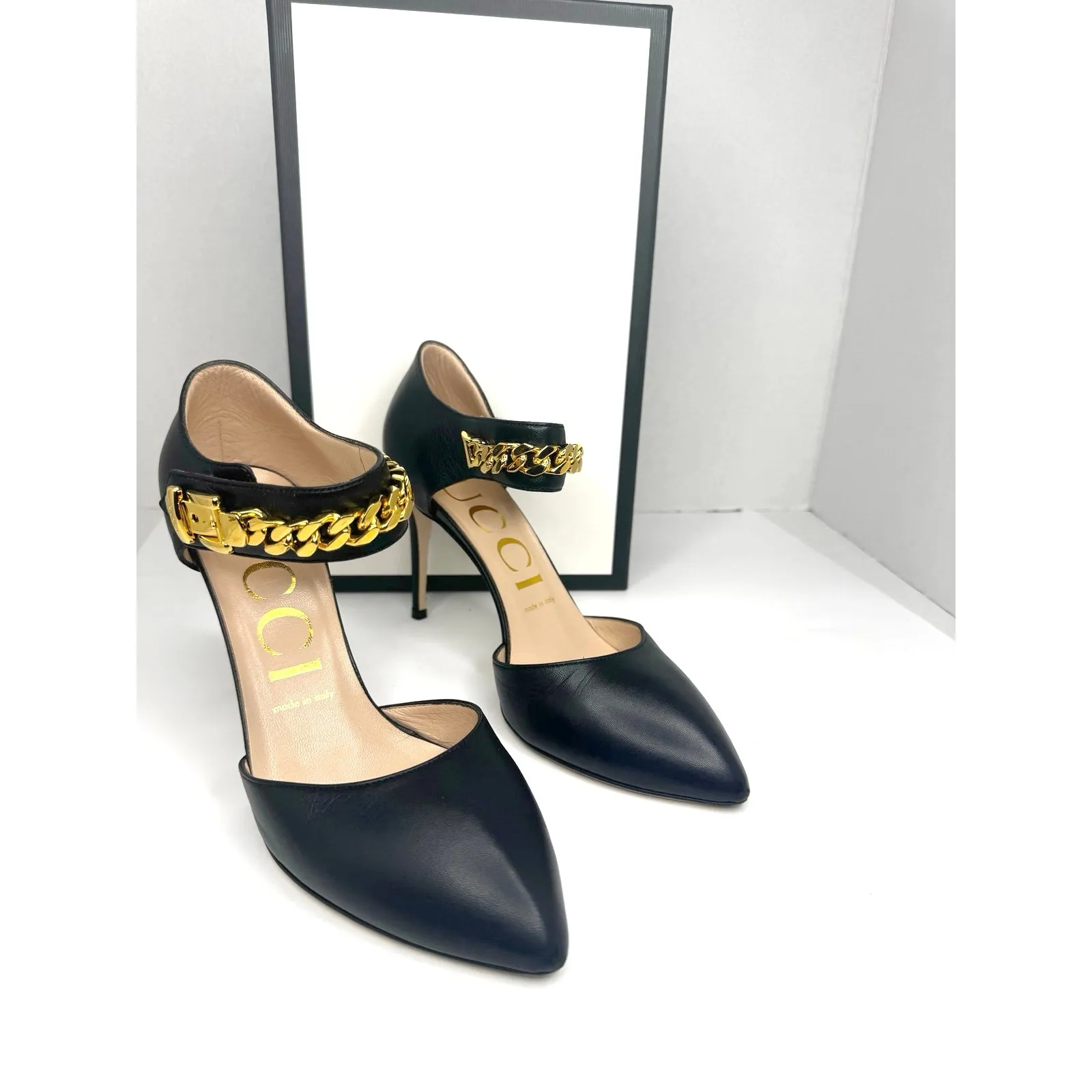 Gucci Black Malaga Kid Leather Sylvie Chain Pumps EU 38.5 Classic High Heel - Image 13