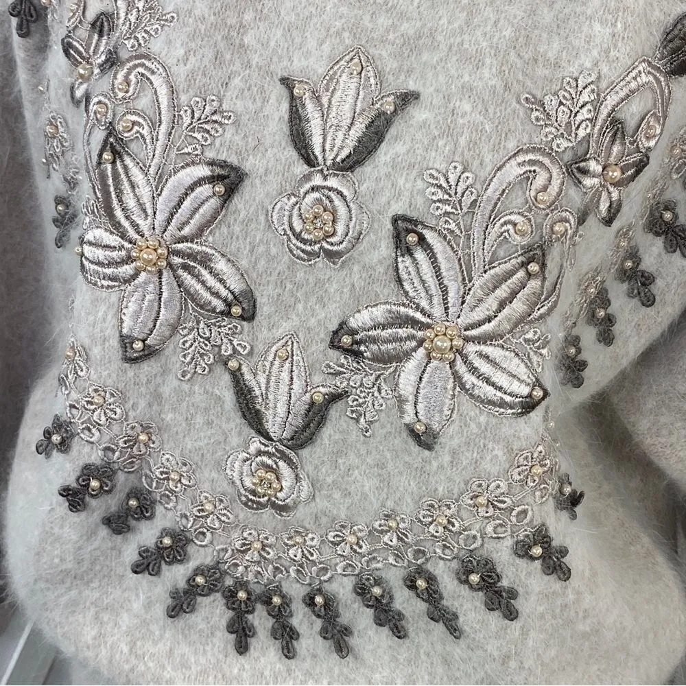 Vintage Su Lim Floral‎ Embroidered Angora Sweater Taupe Pearl Embellished PM Tan Size undefined - Image 8