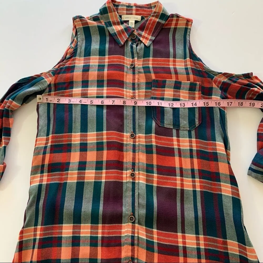 Via Penny Lane Reworked Apparel | Margaritaville Graphic Button Up Flannel Shirt Green Size XS - Image 2