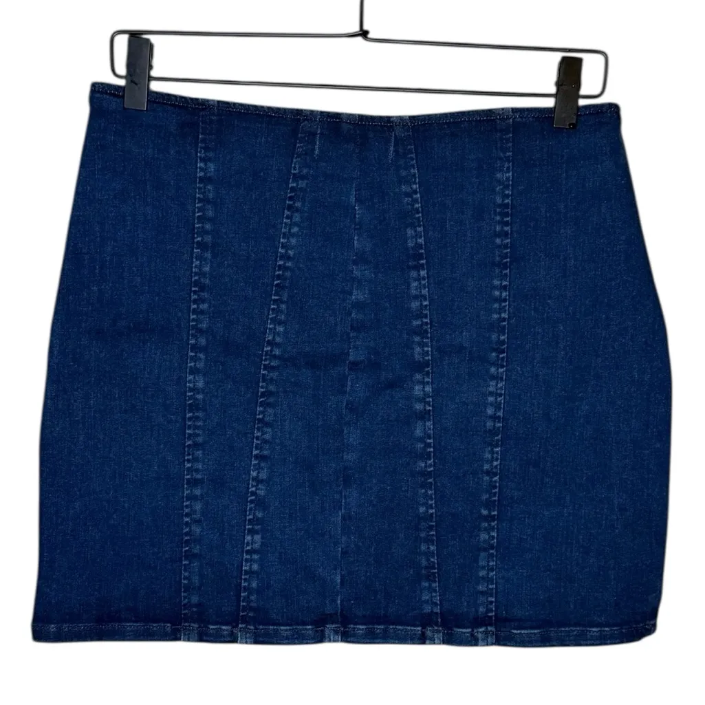 Free People / We the Free Women’s Sz 8 Layla Denim Mini Skirt in Deep Indigo - Image 5