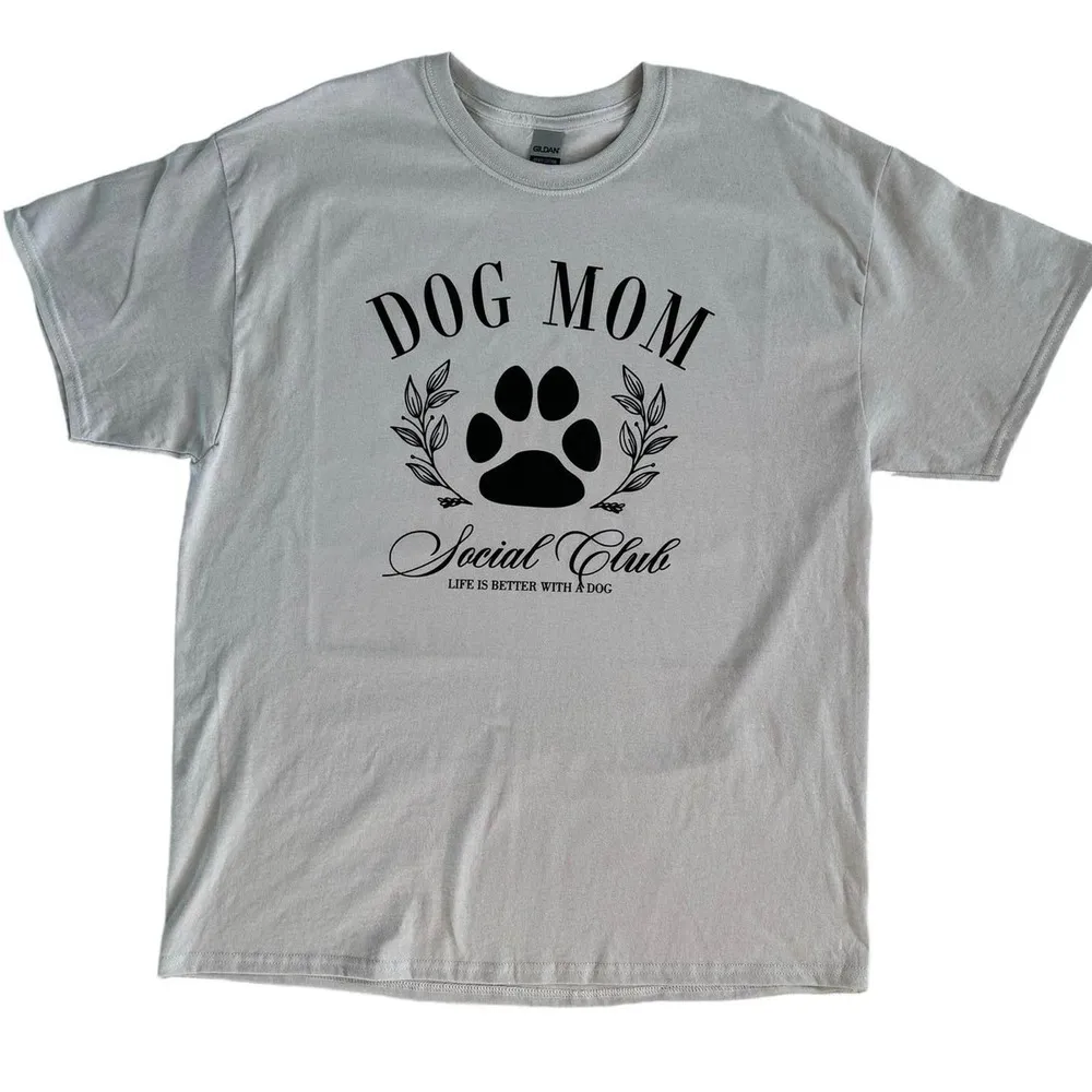 Dog Mom Social Club Large Women’s Ice Gray T-Shirt Short Sleeve - Image 2