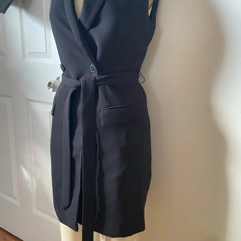 H&M Sleeveless Blazer - Image 4