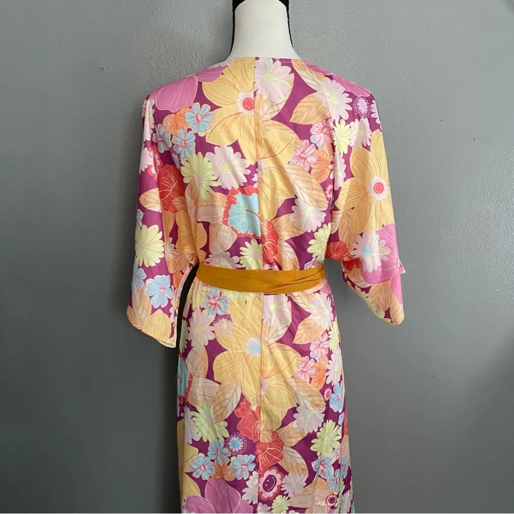 New  Smiley Movement Maxi Size M Kimono Wrap Dress Short Sleeve - Image 2