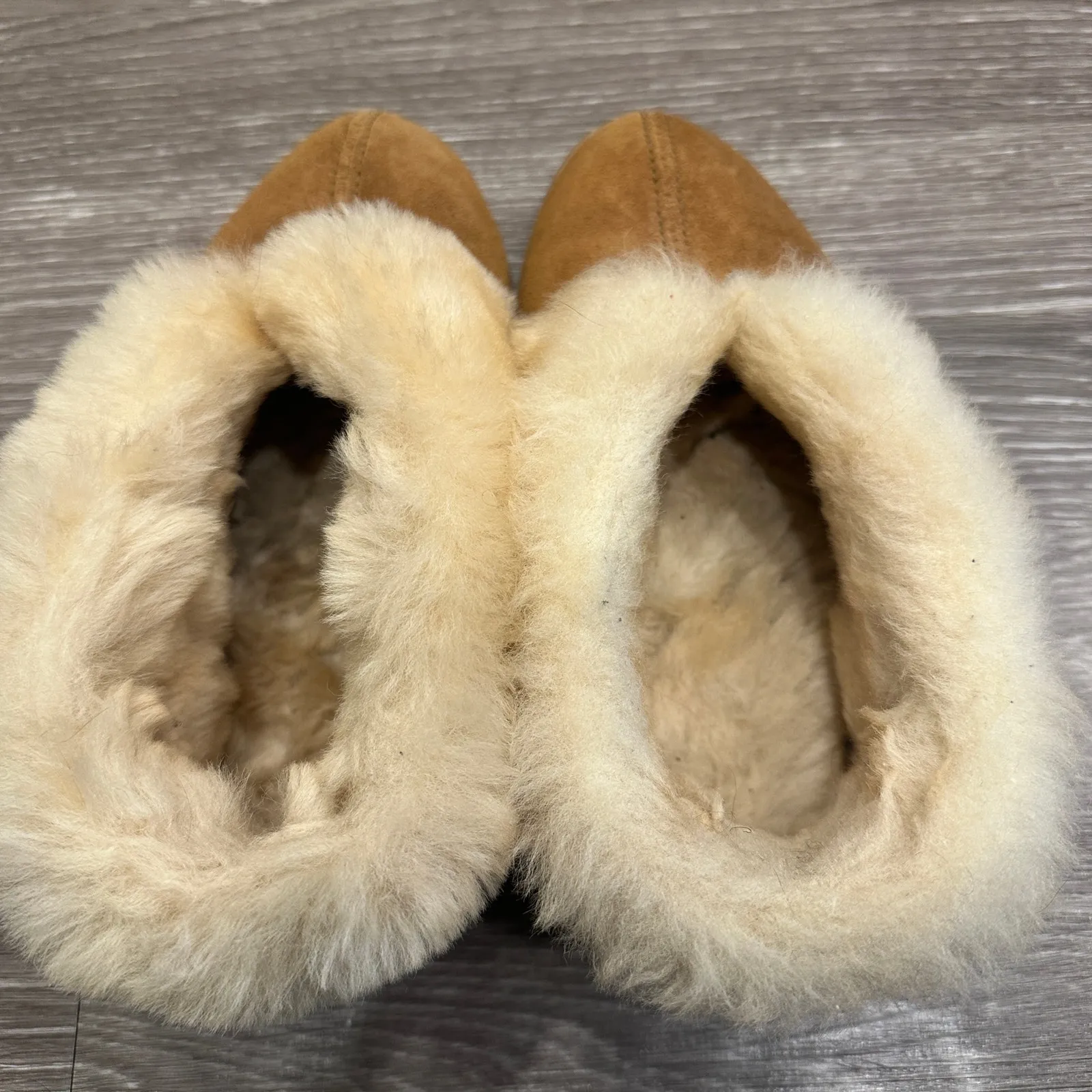 Minnetonka Golden Tan Sheepskin Ankle Boot Slipper Sz 6 Hygge Cozycore Apres Ski - Image 3