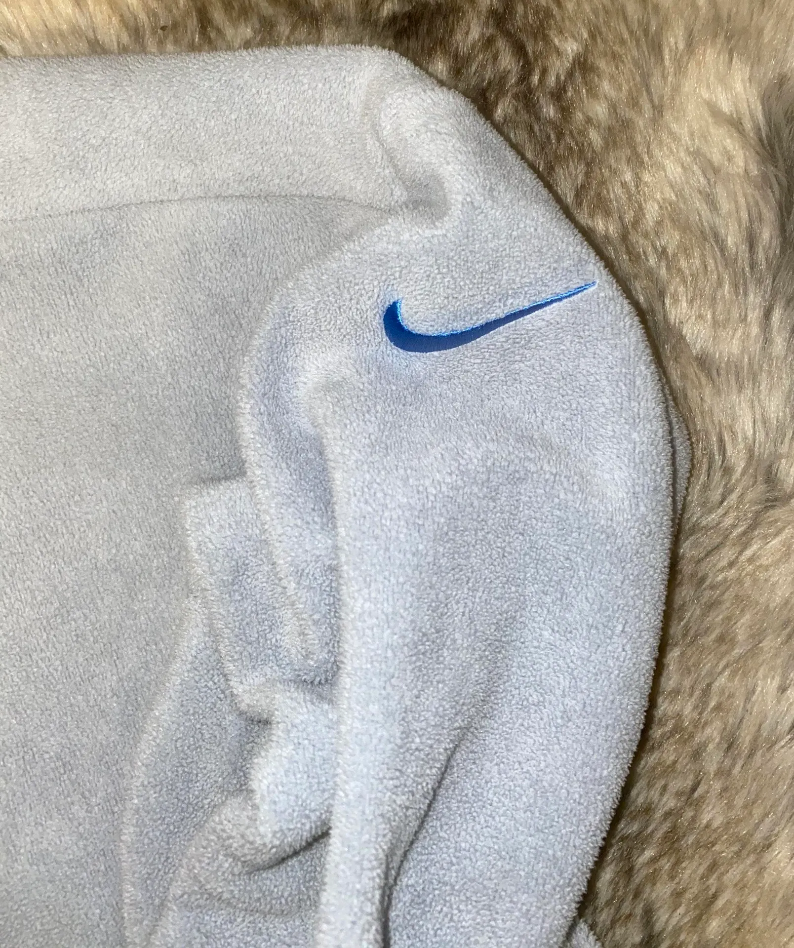 Crop Sweatshirt - Image 2