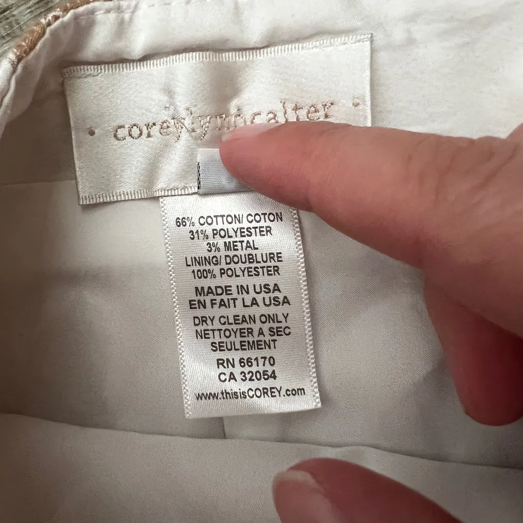 Corey lynn calter Stylish Tan Patterned Women's Shorts Size 8 - Image 8