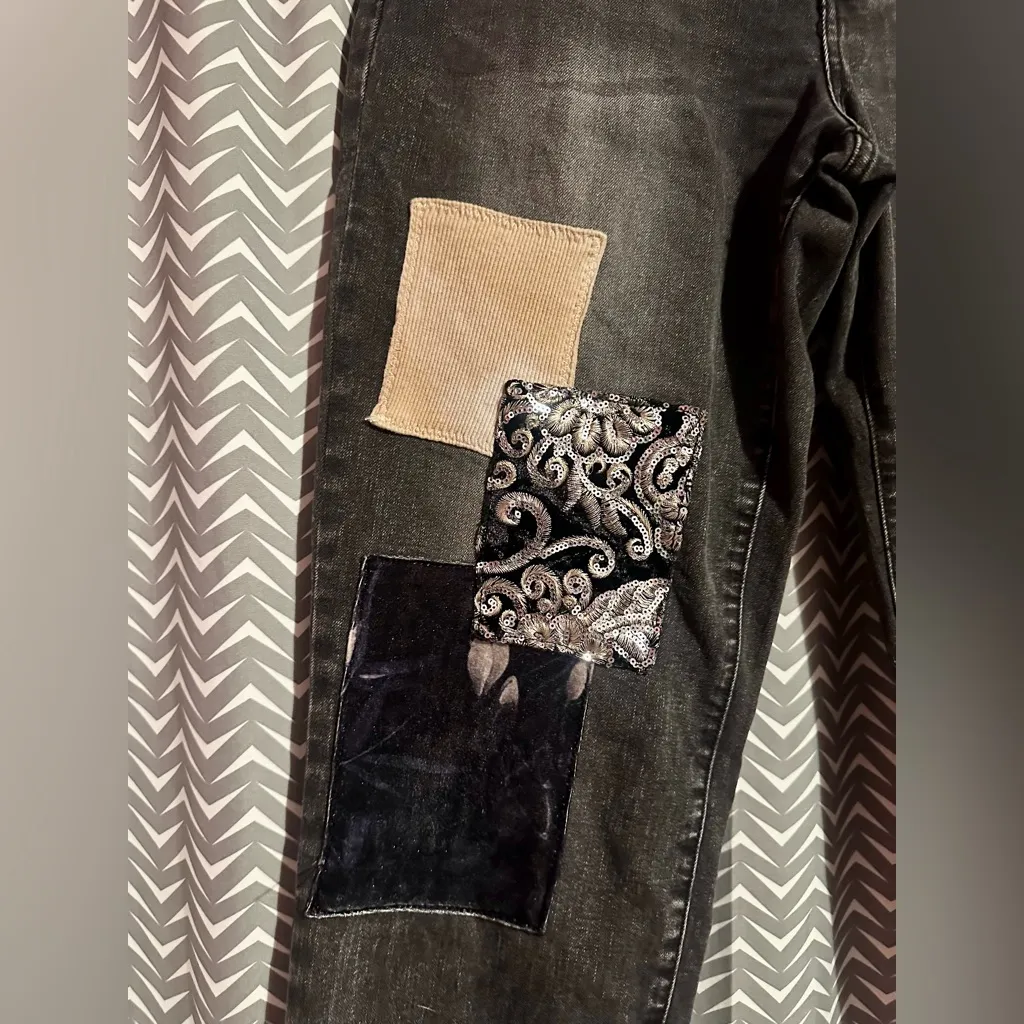 LOGO by Lori Goldstein | Limited Edition Black patchwork boyfriend jeans, size 4 - Image 2