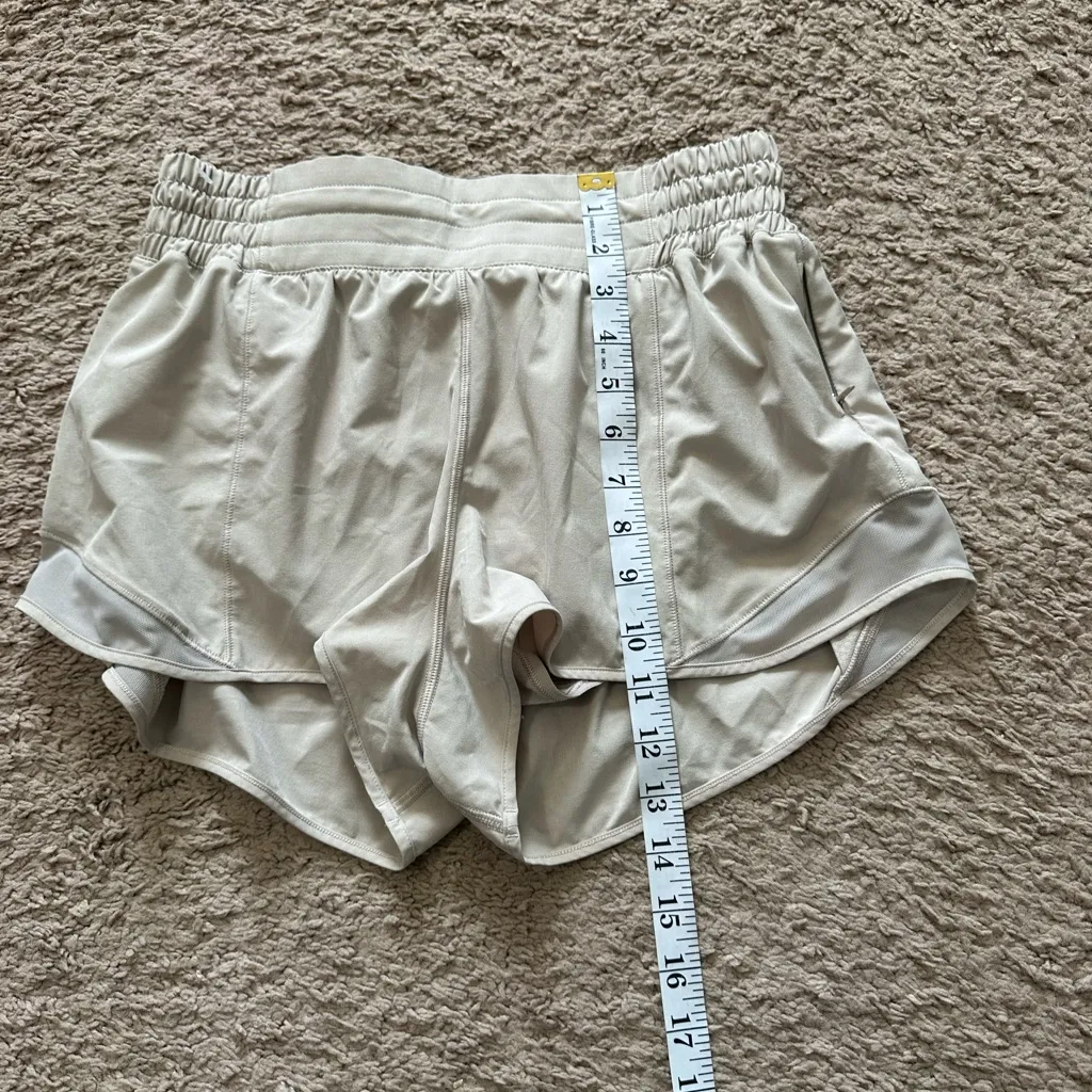 Lululemon Hotty Hot High-Rise Lined Short Size 8 - Image 9