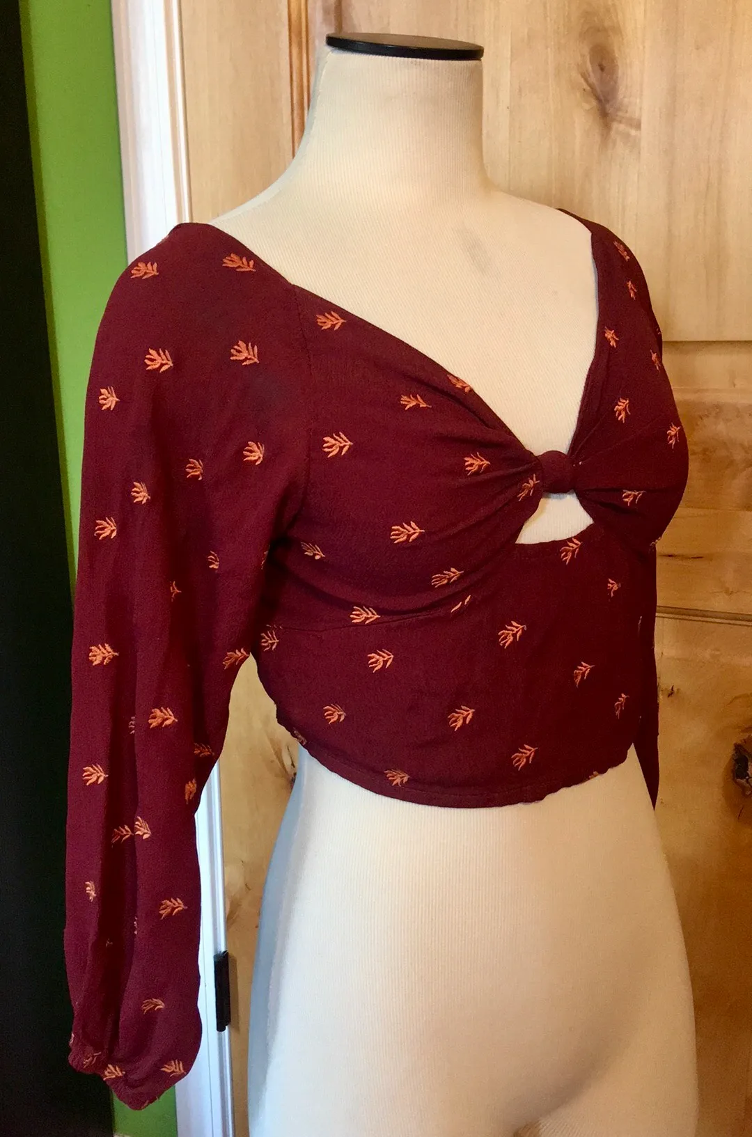 UO Anthro Revolve RAGA Red Leaf Print Knotted Crop Top $97 EUC M - Image 8