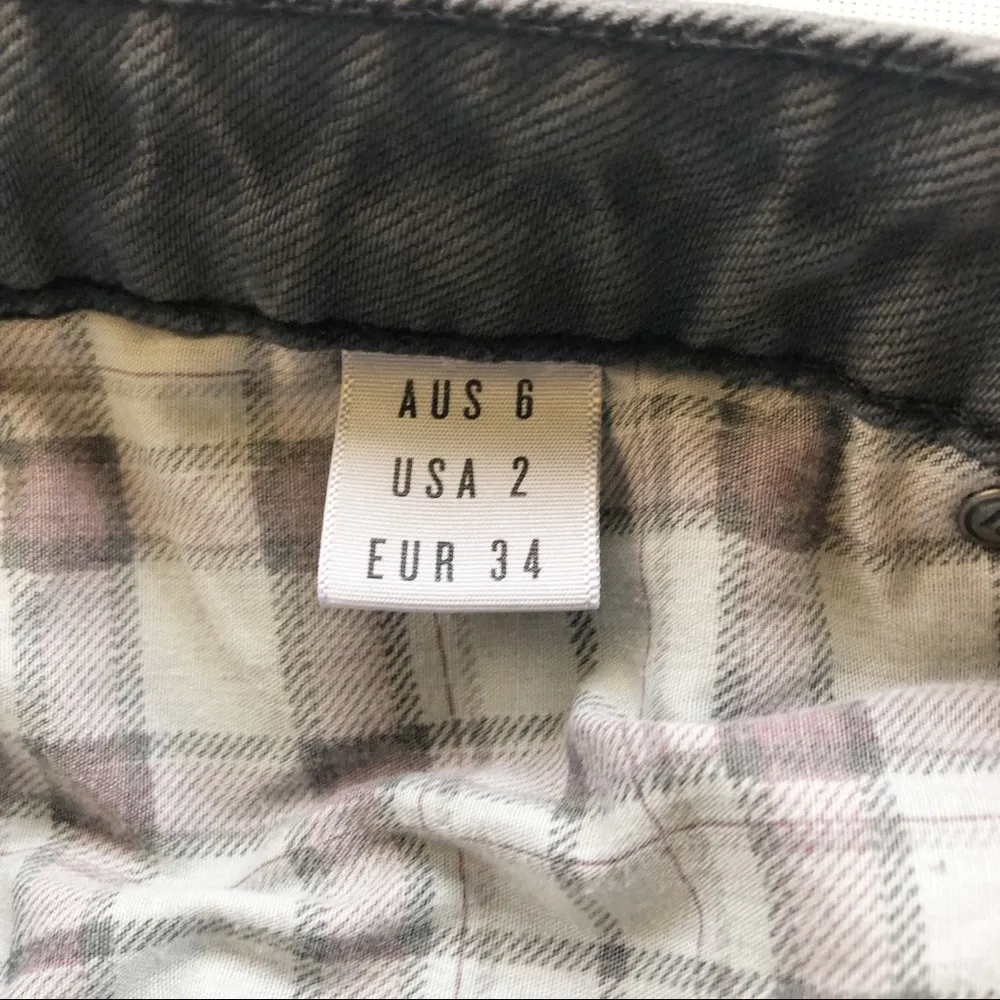 Cotton On Distressed Denim Shorts - Image 6