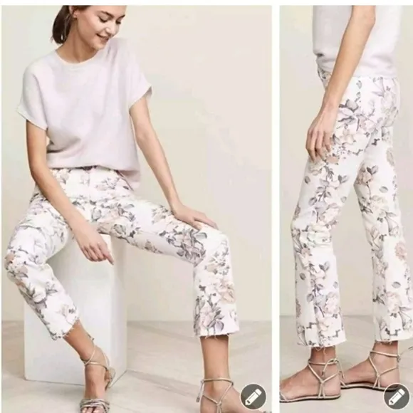 Women flare  jeans. Size 25. NEW - Image 2