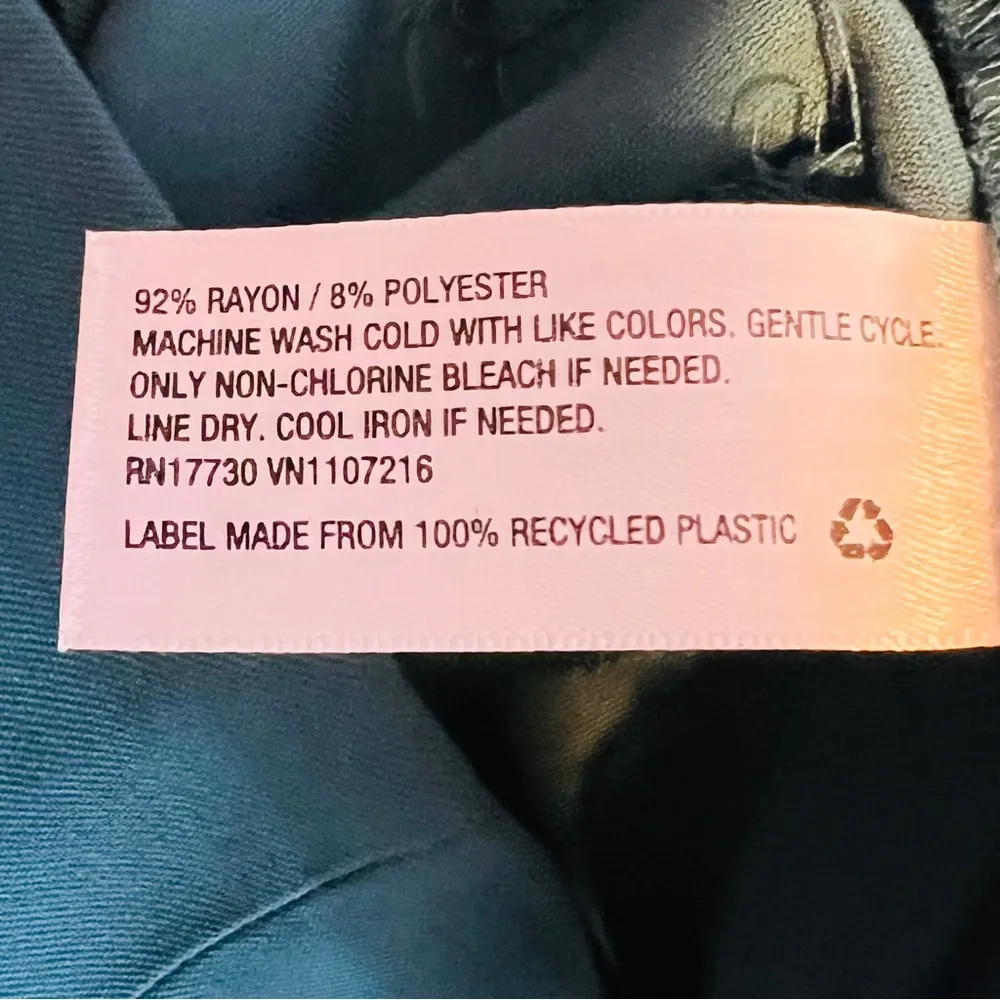 A New Day Size 2 Teal Shorts w/Front Pockets & Belt Loops & Zipper Closure - Image 10