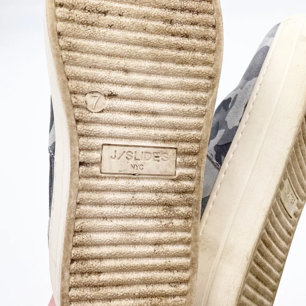 J/Slides Women's Gray Camo Hypo Suede Hi-Top Sneakers Size 7 - Image 9