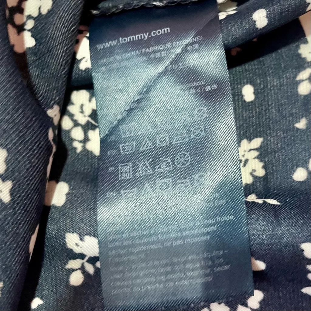 Tommy Hilfiger Womens Black Navy Top Small Floral w/Short Capped Sleeve Size M - Image 10