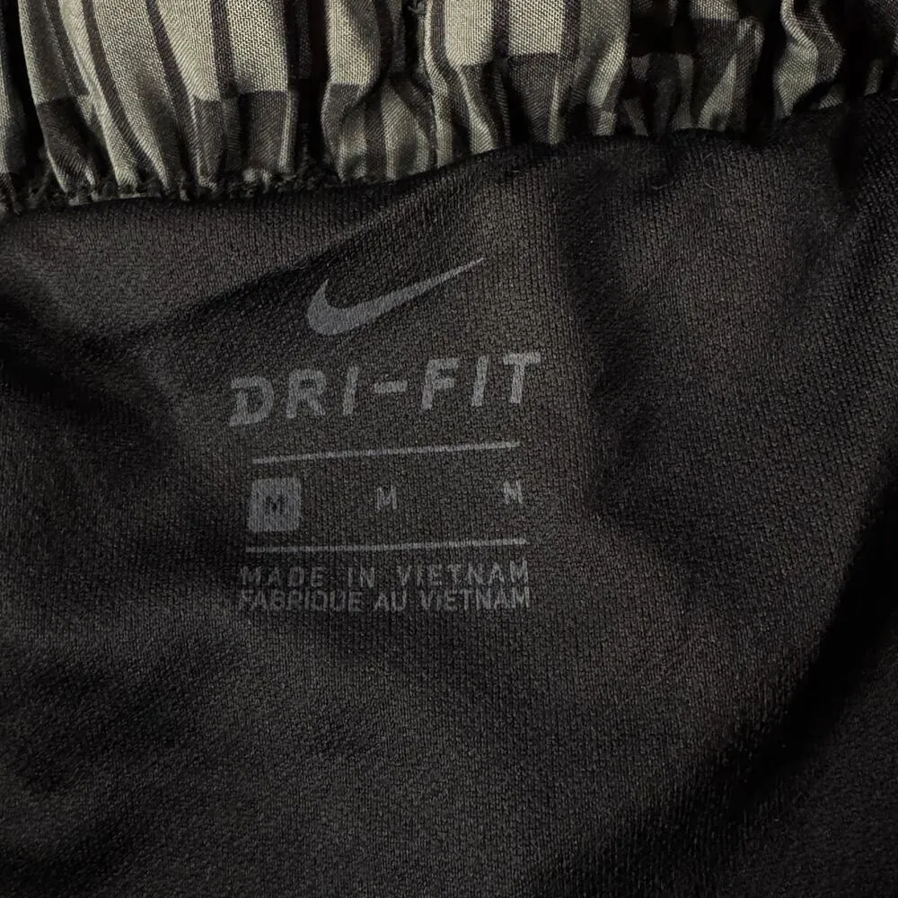 Nike Air Tempo Medium Running Shorts Dri-Fit Inner Drawstring Liner Mesh Sides - Image 6