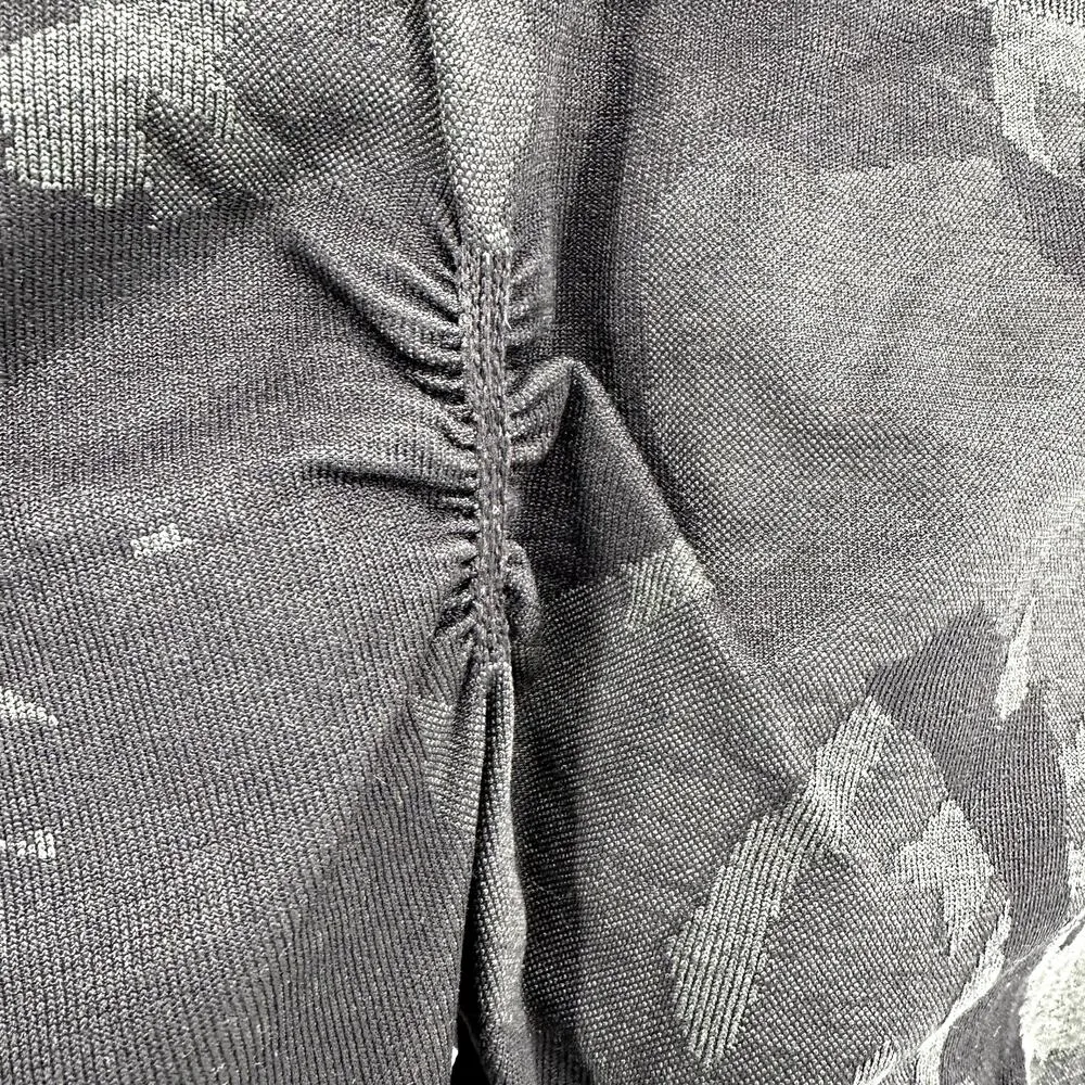 Gymshark Adapt Camo Seamless Leggings High Waisted Logo Athletic Black Large - Image 3