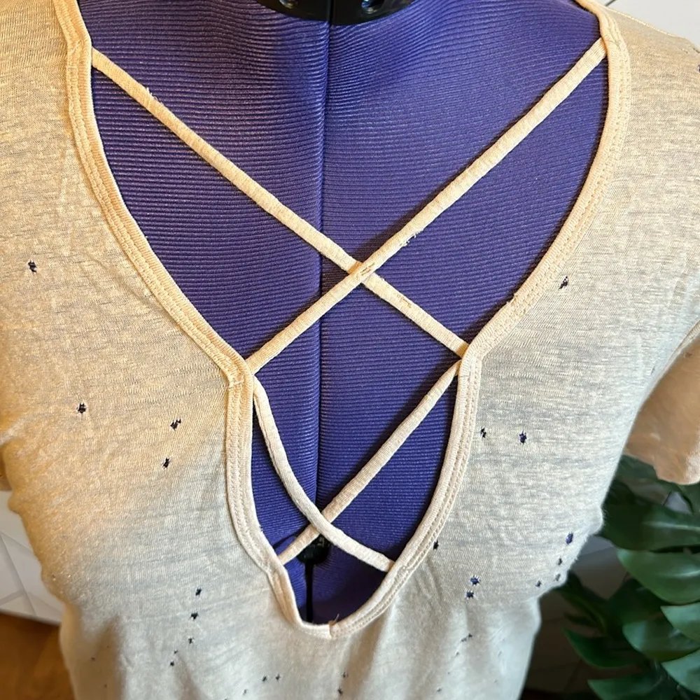 Olivaceous Womens Large Holes Distressed Plunging Short Sleeve Top Shirt Grunge - Image 3