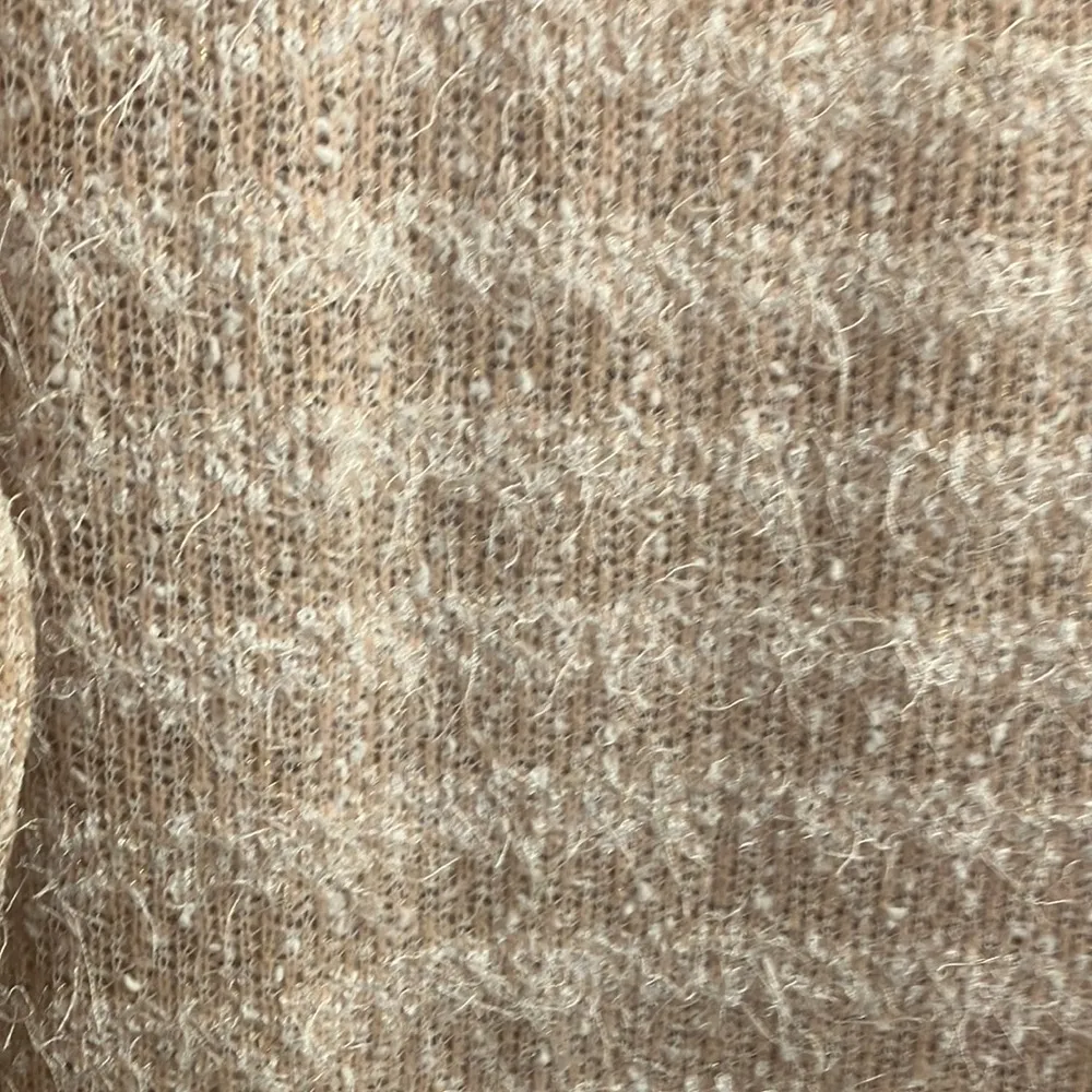 H&M peach and white stripe mohair style knit sweater woman’s size XS - Image 2