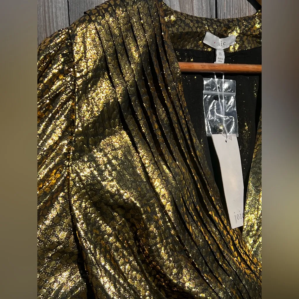 Joie Nadeen gilded lamé peplum blouse IN XS - Image 8
