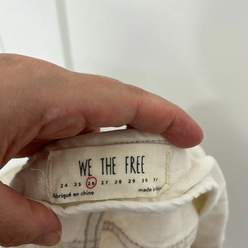 We The Free Size 27 White Denim Cutoff Shorts Overalls Shortalls with Pockets - Image 6