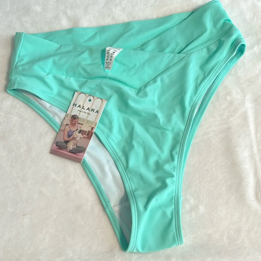 NWT HALARA Crossover bikini bottom - Image 8