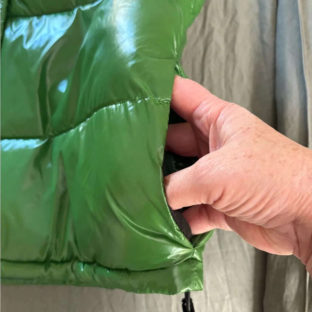 Bernardo Bernie Colorblocking At Its Vest. Size Small. - Image 5