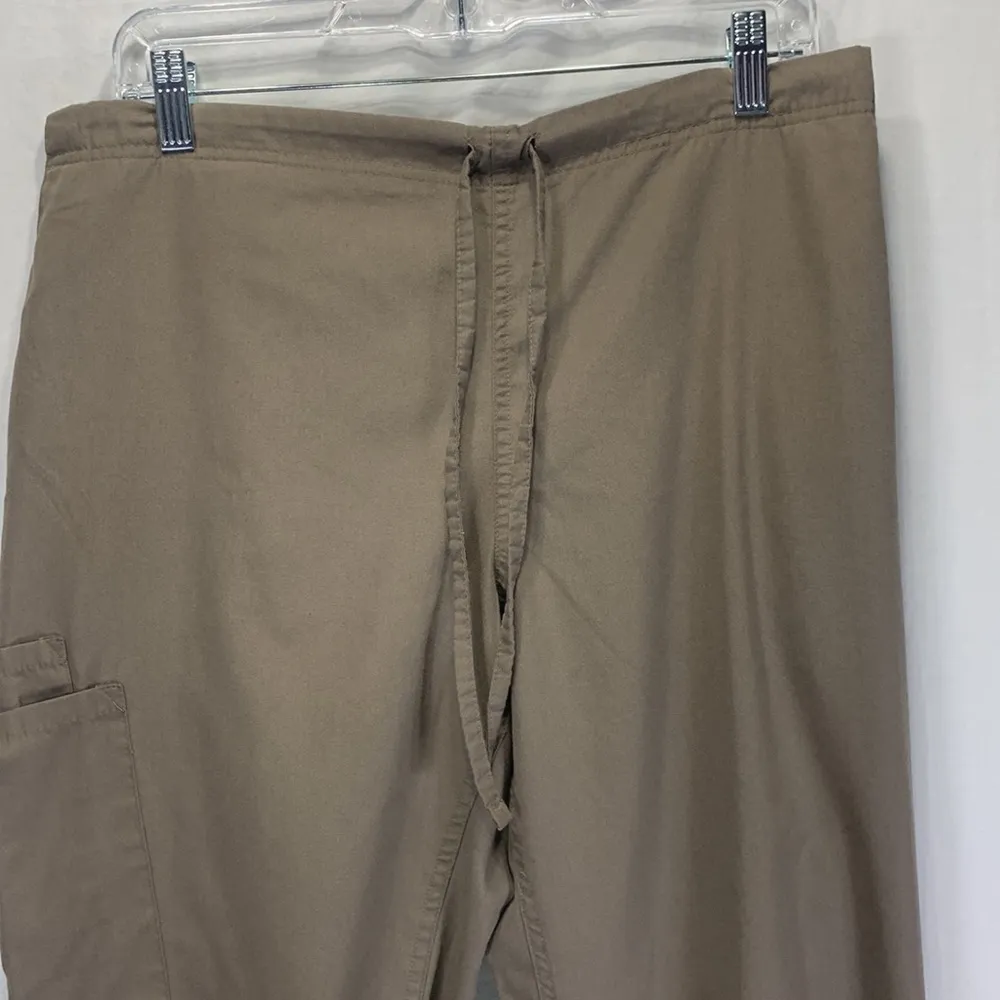 UA Scrubs Butter Soft Taupe Slightly Flared Scrub Pants Size Medium - Image 2
