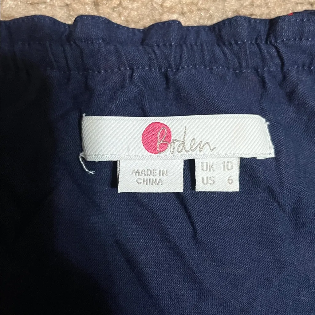 Boden Catriona Ruffle Keyhole Blouse Crown Union Jack Ditsy Floral French Navy 6 Blue - Image 6