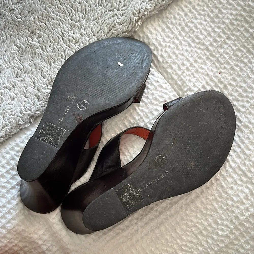 Gianni Bini Women's 8 Zig Zag Slip On Wedge Heel Brown Leather Cutout Sandals - Image 8