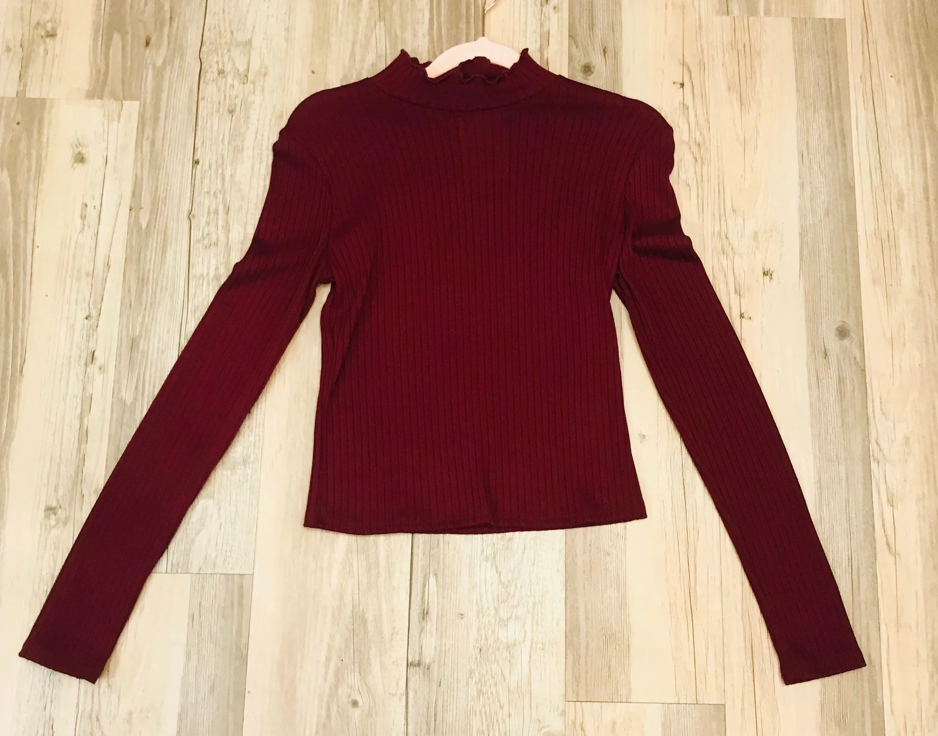 NWT Maroon ribbed turtleneck size small.  - Image 7