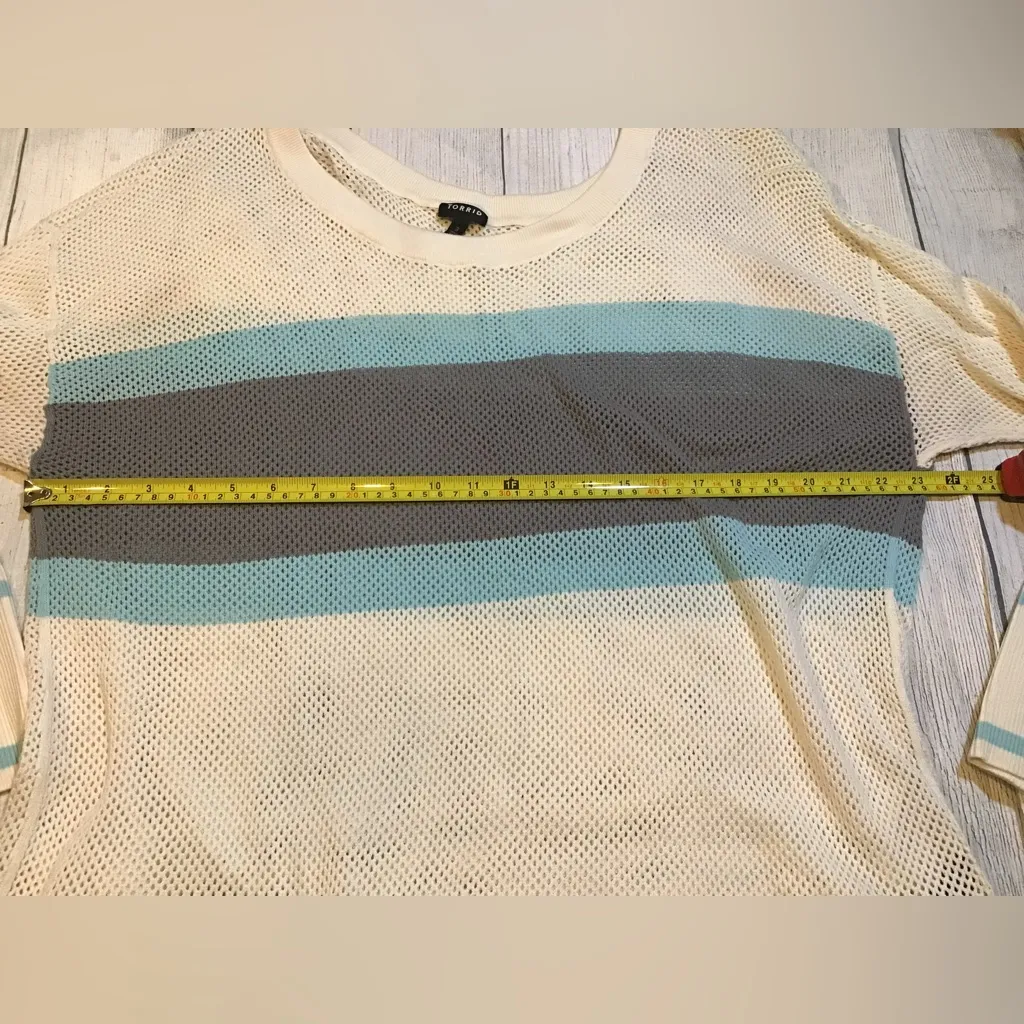 Torrid woman sheer hollow out Long sleeve pullover sweater size 3xl - Image 3