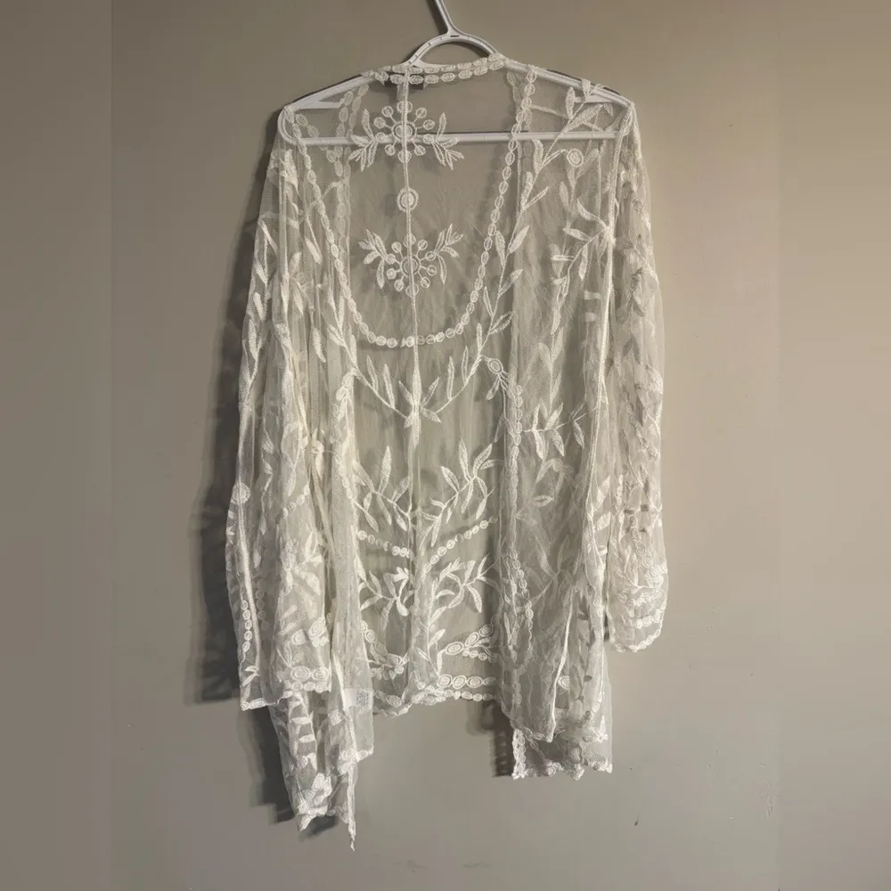 Davi & Dani Lace Kimono - Image 6