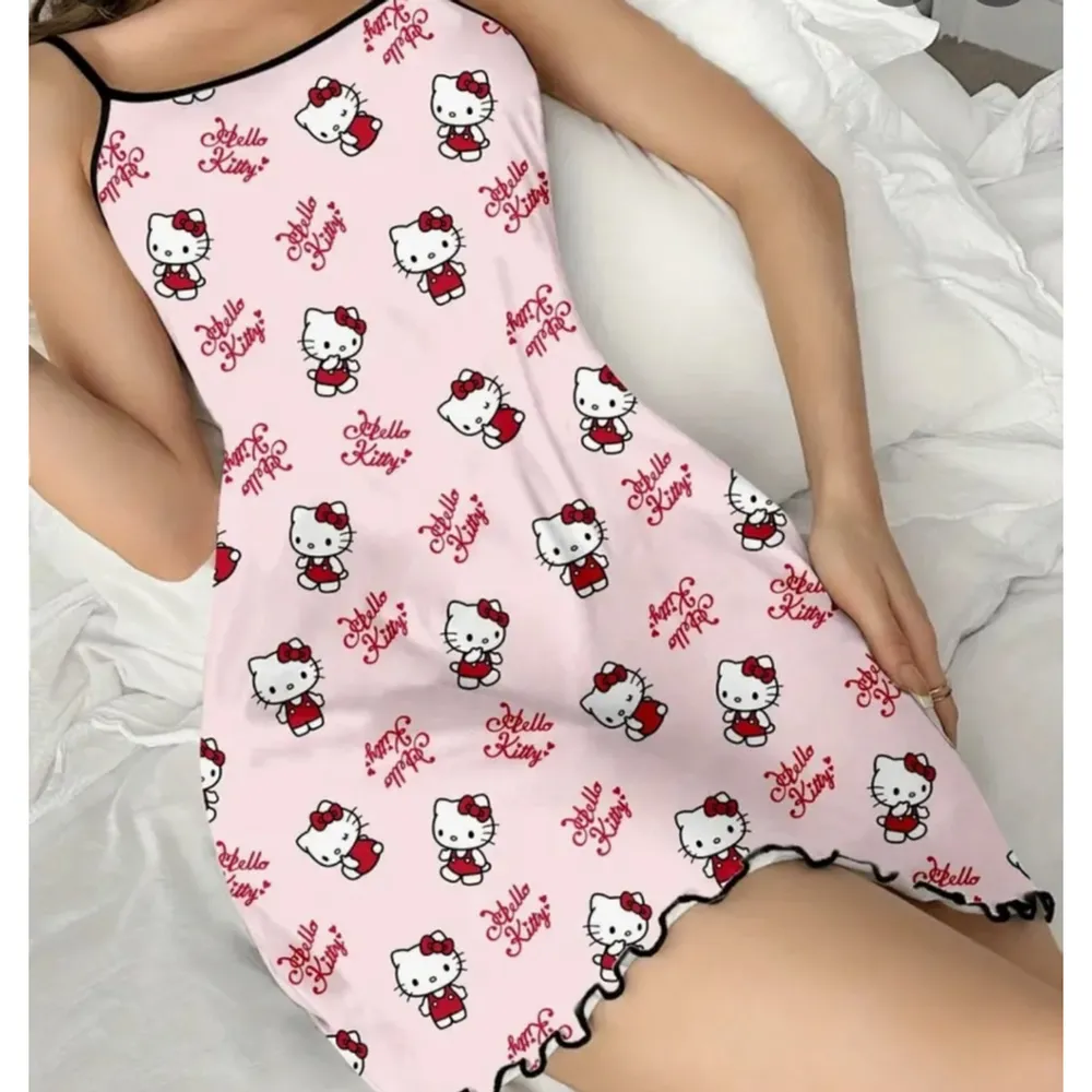 Women's Pink Hello Kitty nightgown Size S - Image 4