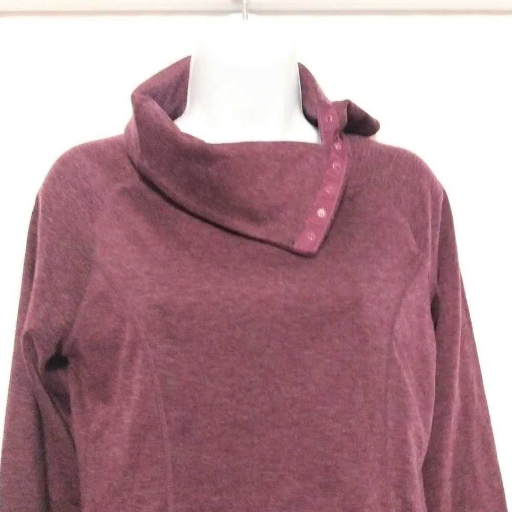 Mondetta Turtle neck wool blend snap adjustable maroon small key hole sleeve - Image 2