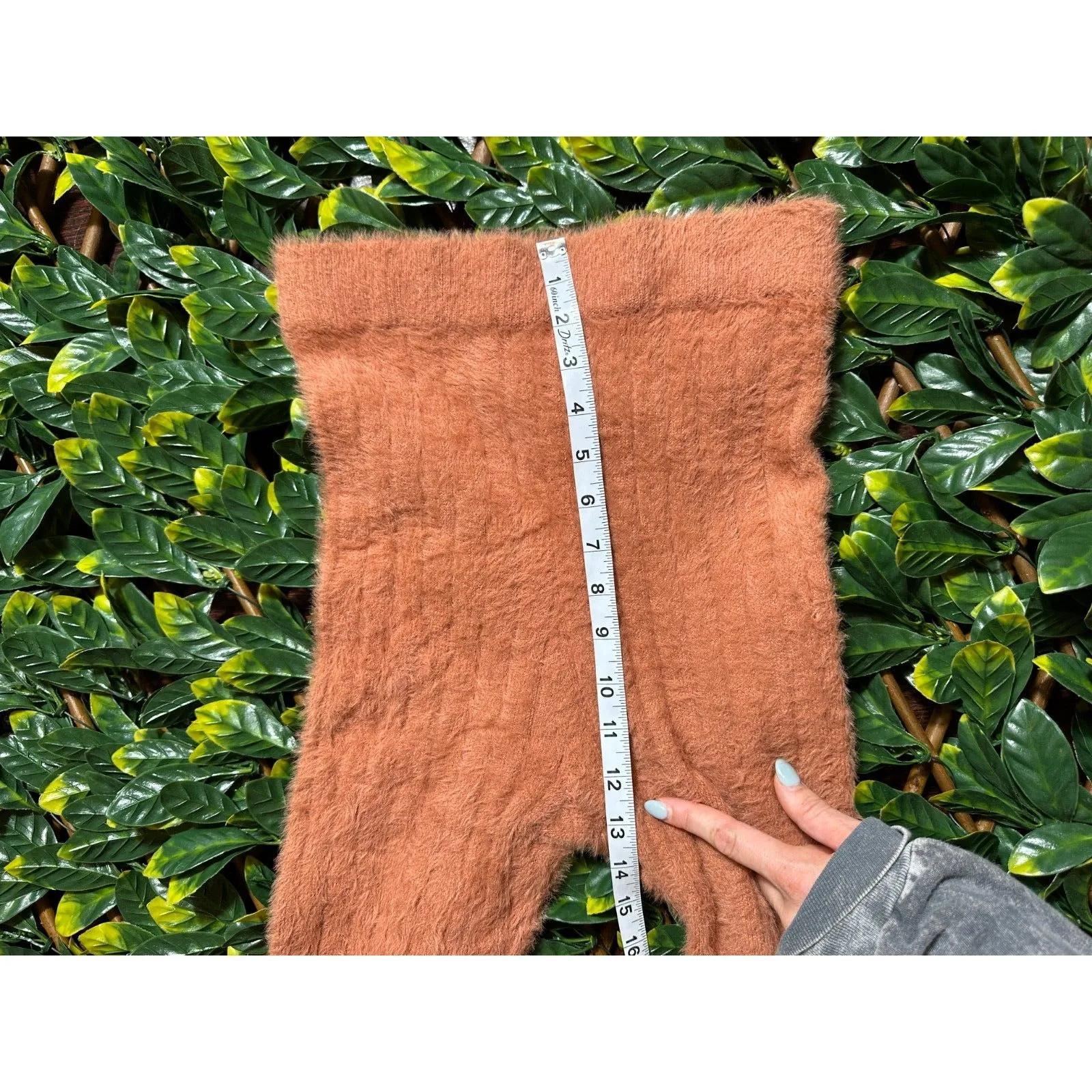 Meshki High Rise Pink Fuzzy Biker Shorts Size Medium - Image 5