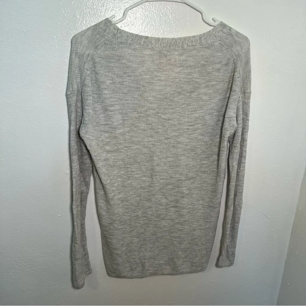 Lou & Grey V-Neck Tunic Sweater Light Heather Gray - Image 8