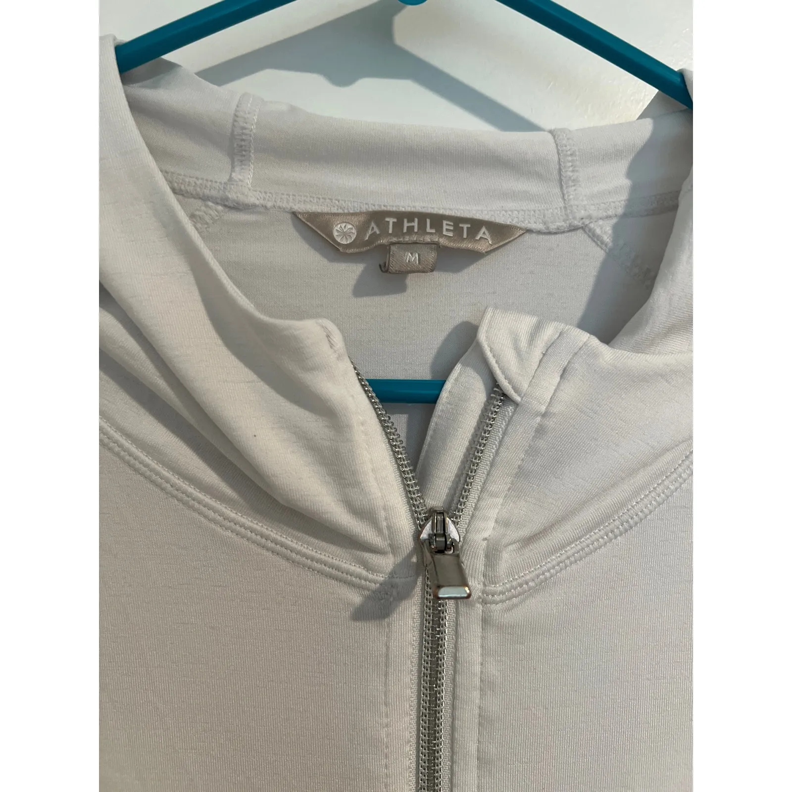 Athleta Women’s White Performance Zip-Up Jacket with Hood – Size Medium - Image 4