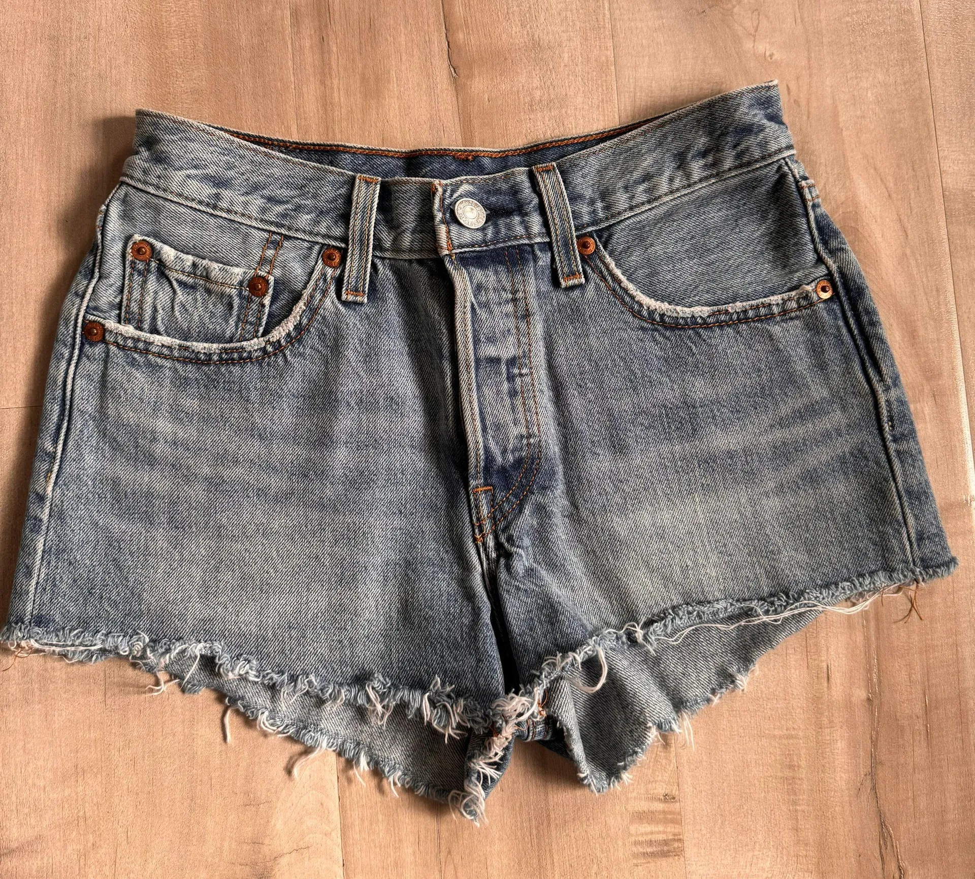 Levi’s 501 Denim Shorts - Image 2