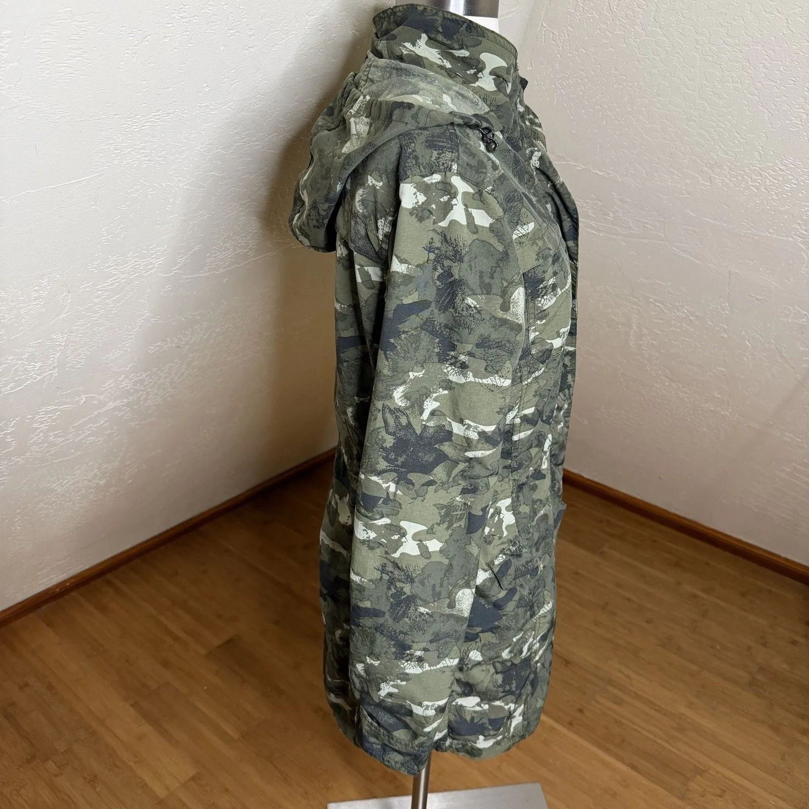 3/$30 Eddie Bauer Adventurer Parka Jacket Green Camouflage Hooded Hiking Small - Image 10