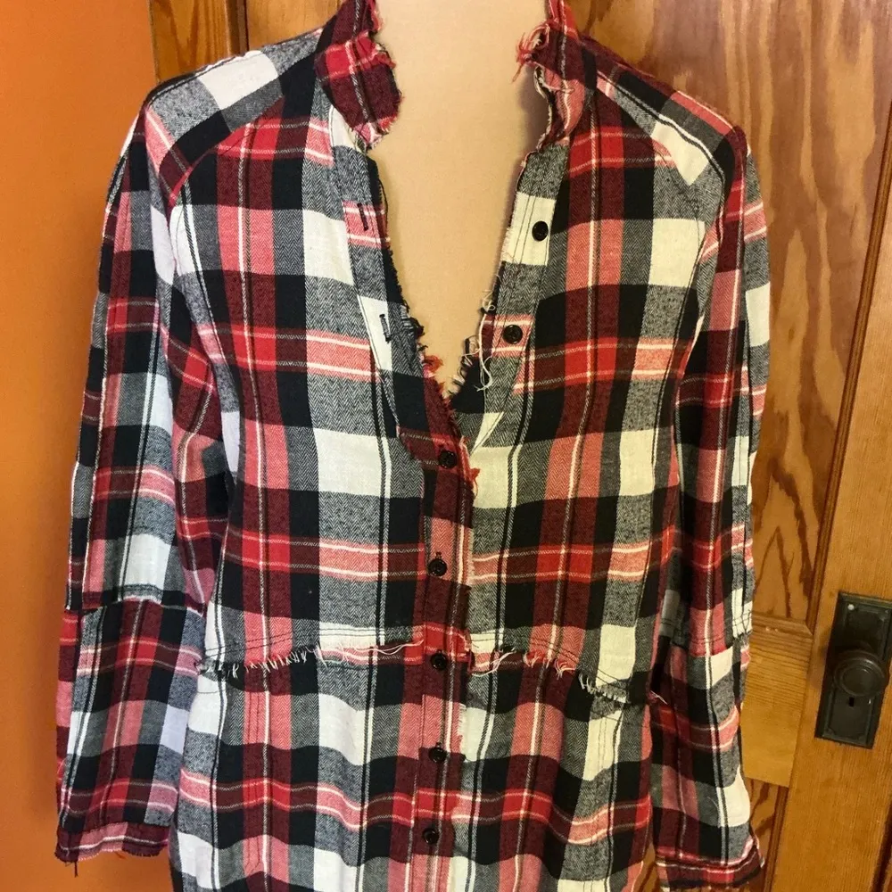 Feminine distressed oversized flannel shirt Red Size M - Image 7