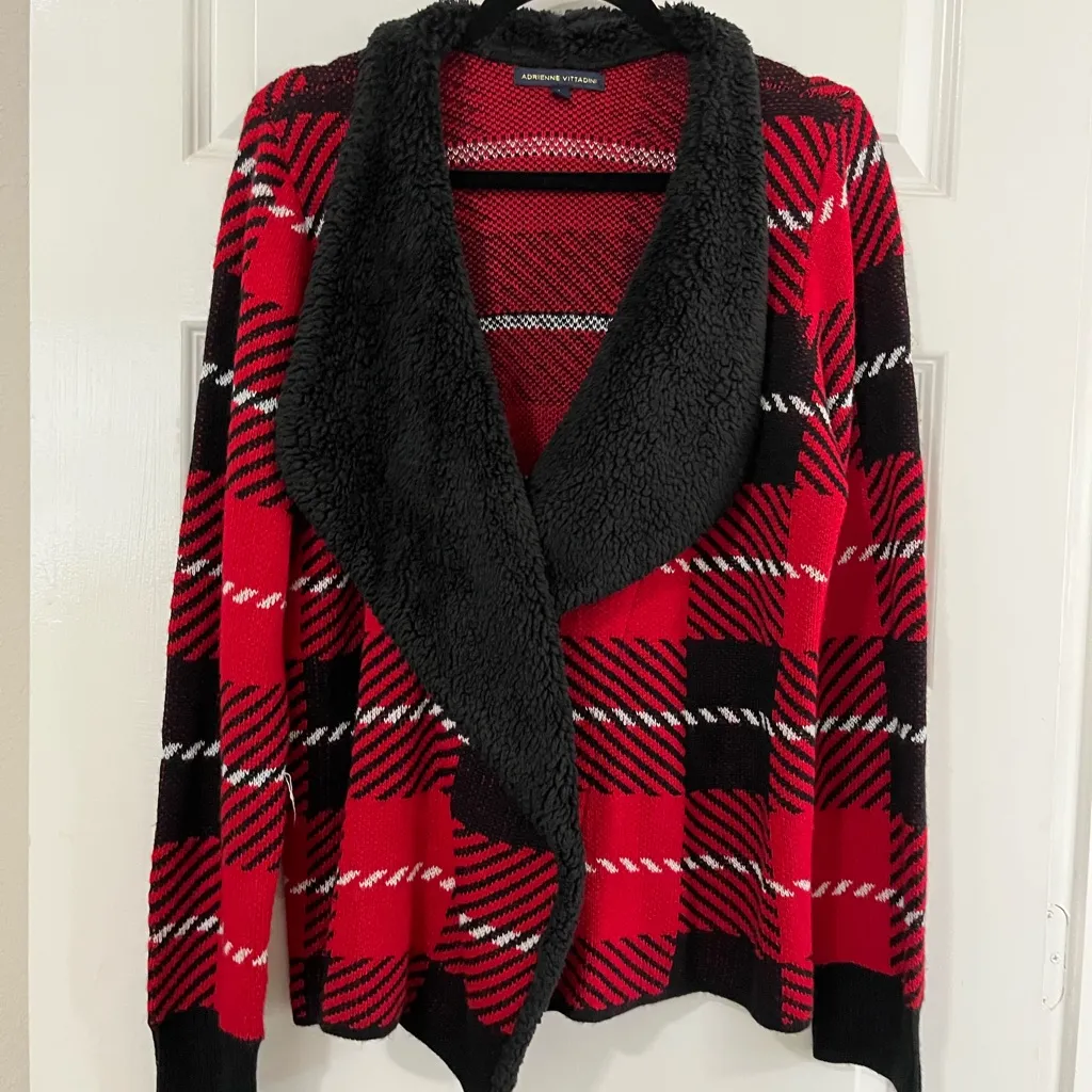 Adrienne Vittadini Red and Black Plaid Sherpa Collared Wrap Cardigan Sz L - Image 9