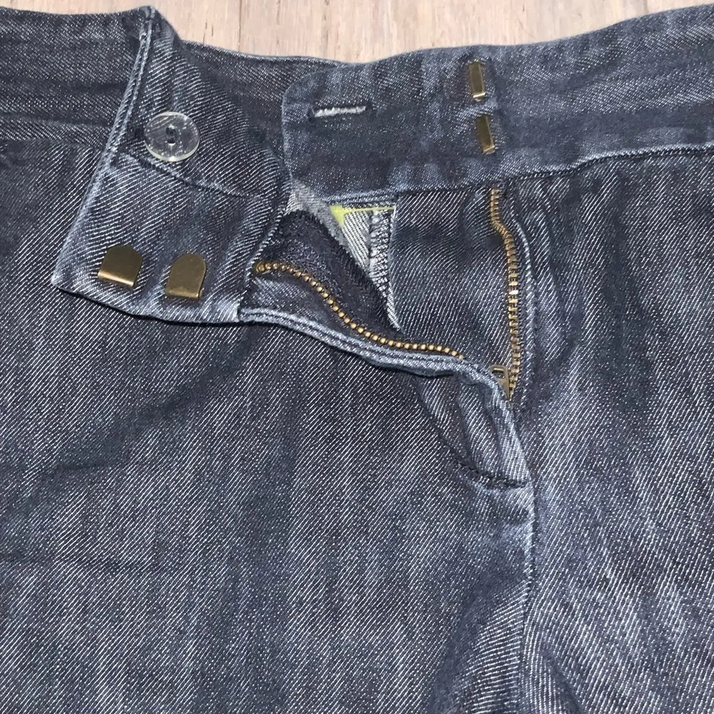 Ann Taylor LOFT Dark Wash Denim Flat Front Flat Hem High Waist Cotton Shorts 6 - Image 7