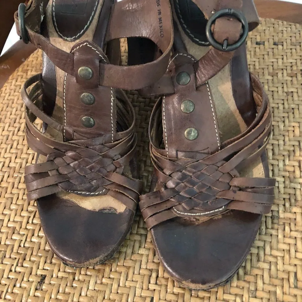 Frye leather cut out wedge heels size 6 - Image 10
