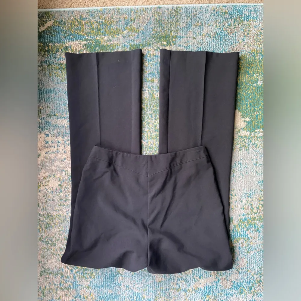 Vintage Y2K NY&Co City Stretch black bootcut seamless dress pants, size 8 tall - Image 4