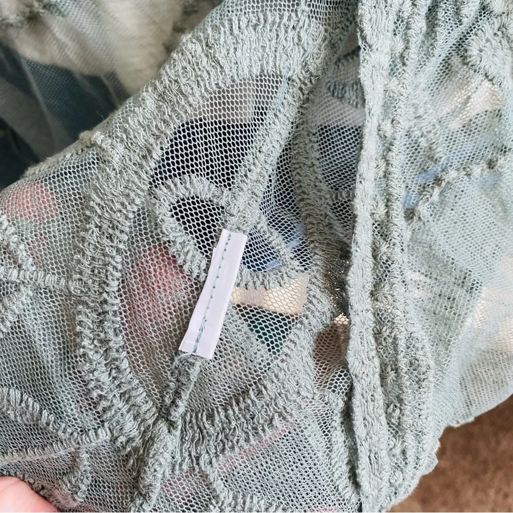 Altar'd State Long Embroidered Floral Kimono Cover Up Cardigan Green Sz … - Image 7