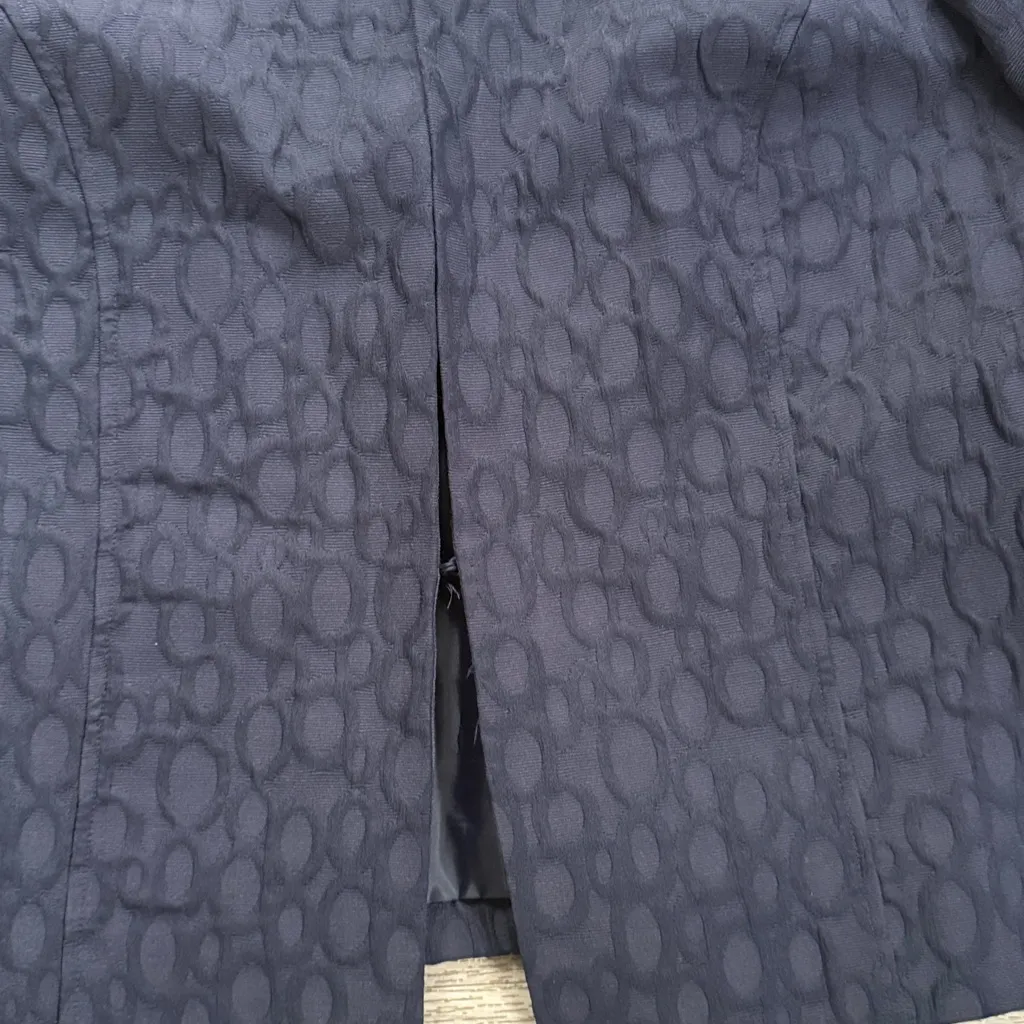 Dana Buchman Navy Textured Blazer Size 12 Collarless Jacquard Embellished Trim - Image 5