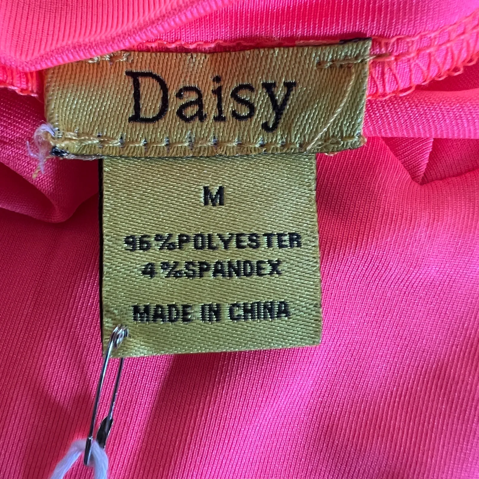 DAISY Loungewear Activewear V Neck Top & Bike Short Set Neon Coral Pink Sz M NEW - Image 4