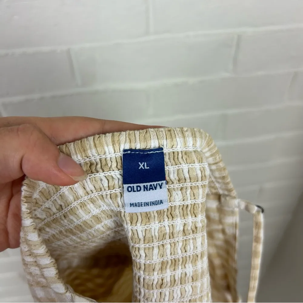 Old Navy Neutral Gingham Print Twist Front Tank Top Size XL - Image 3